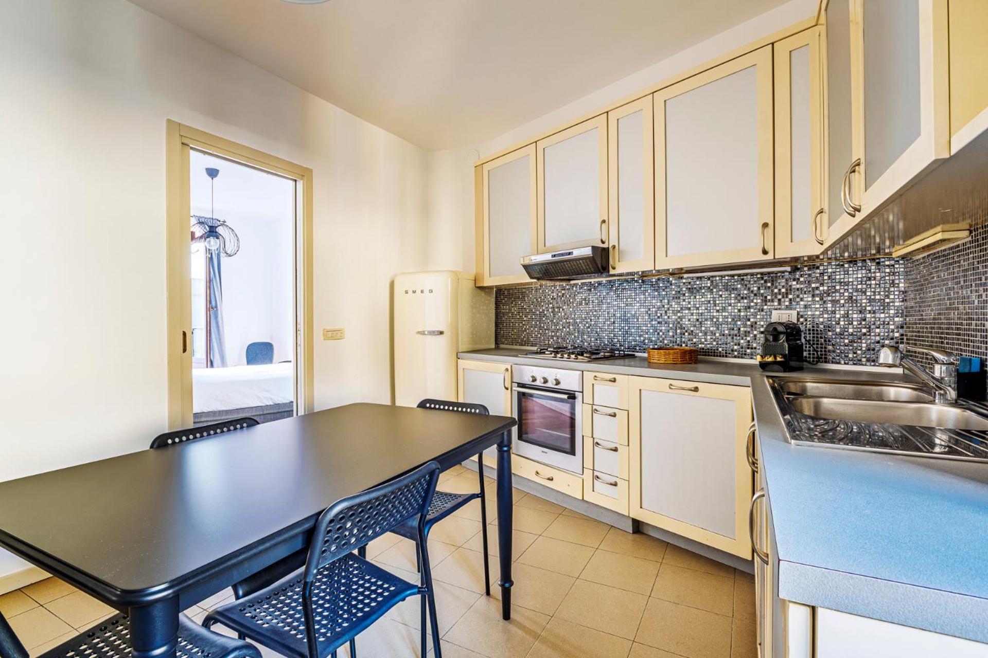 Elegant 2 Bedrooms Apartments Near Duomo Milano Exteriör bild