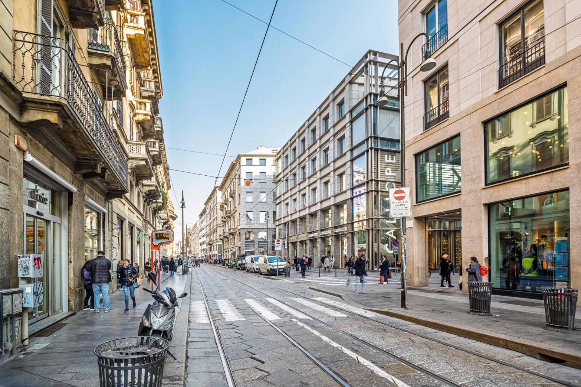 Elegant 2 Bedrooms Apartments Near Duomo Milano Exteriör bild